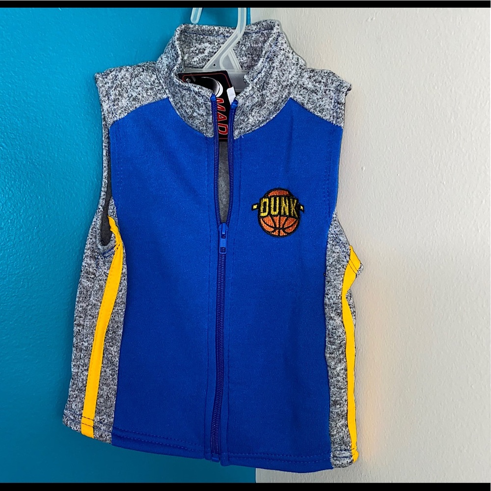 Size 24 months vest